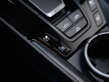 Car image 40