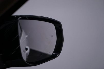 Car image 33