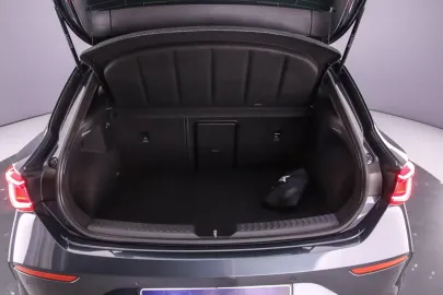 Car image 35