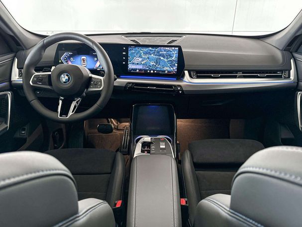 BMW X1 xDrive25e 180 kW image number 16