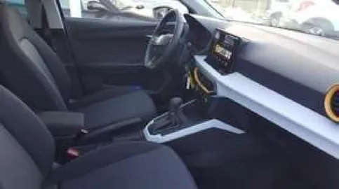 Car image 15