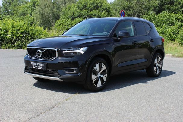 Volvo XC40 T2 Momentum 95 kW image number 1