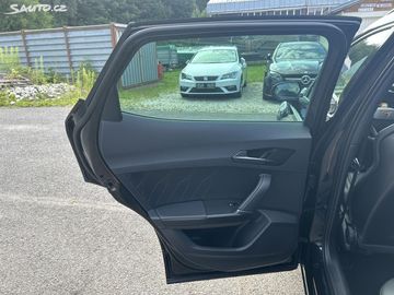 Car image 37