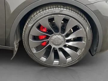Car image 33