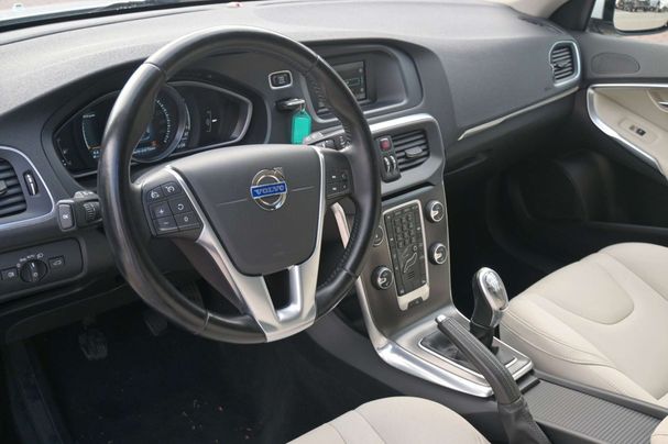 Volvo V40 D2 Momentum 84 kW image number 13