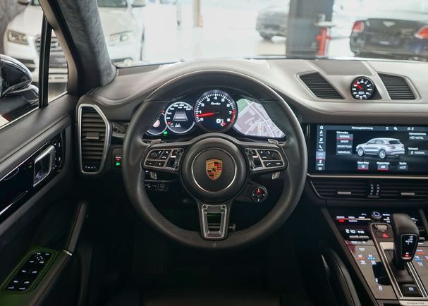 Porsche Cayenne Turbo S 404 kW image number 20