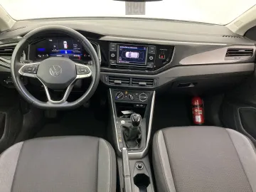 Car image 36