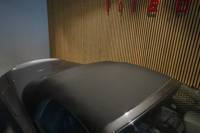 Car image 27