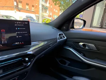 Car image 34