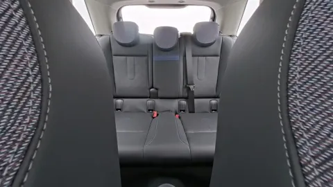 Car image 26