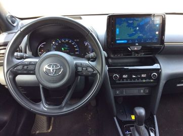 Car image 11