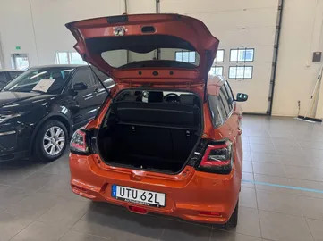 Car image 6
