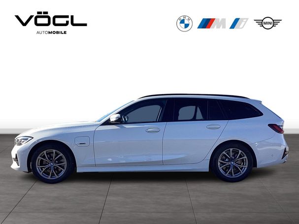 BMW 320 e Touring Sport Line 150 kW image number 4