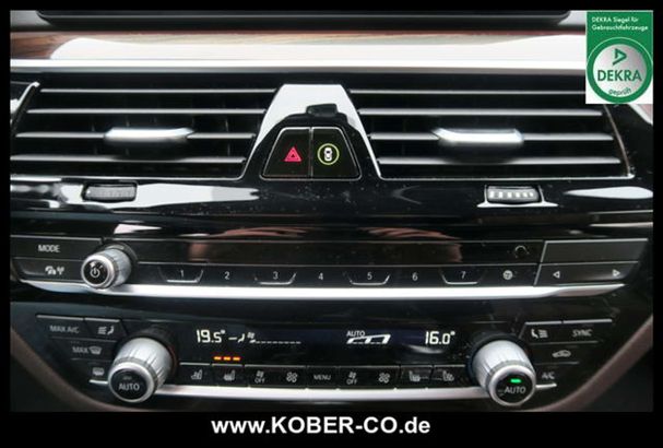 BMW 520d Touring xDrive Luxury Line 140 kW image number 18