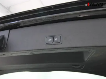 Car image 49