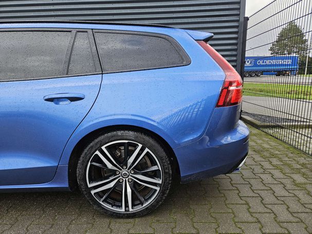 Volvo V60 T8 R Design AWD Recharge 290 kW image number 10