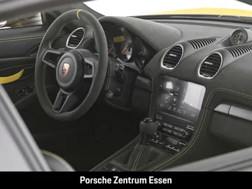 Car image 28
