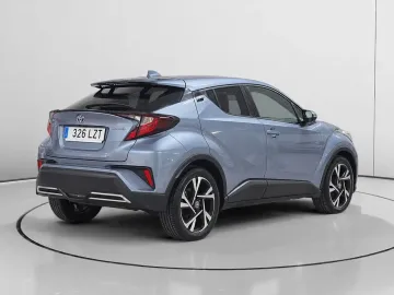 Car image 3