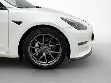 Car image 29