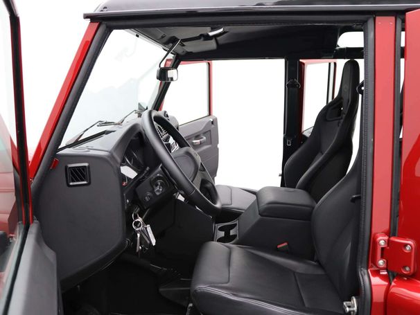 Land Rover Defender 291 kW image number 12