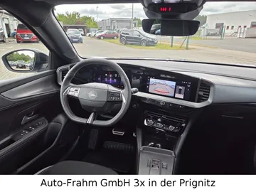 Car image 30