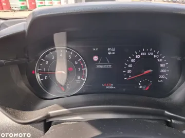 Car image 32