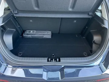 Car image 29