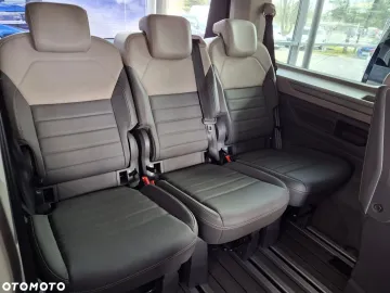 Car image 34