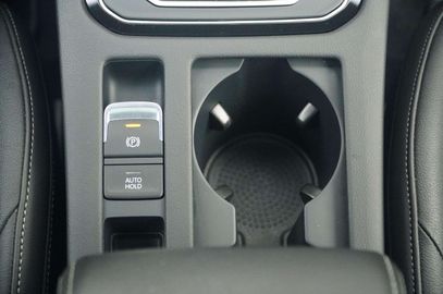 Car image 33