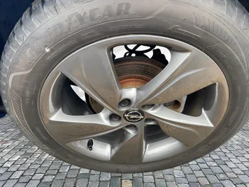 Car image 22