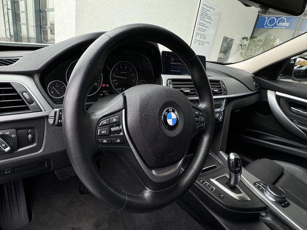 BMW 320i Touring xDrive 135 kW image number 8