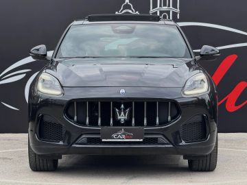 Car image 30