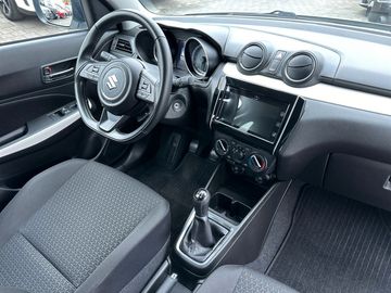 Car image 12