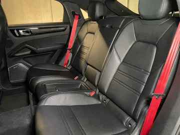 Car image 31