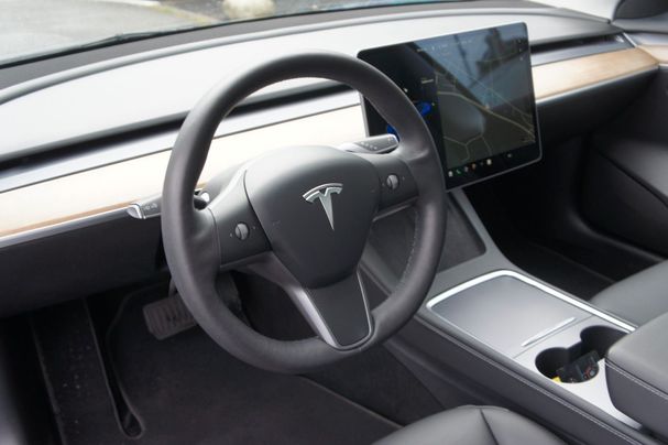 Tesla Model 3 Standard Range Plus 239 kW image number 10