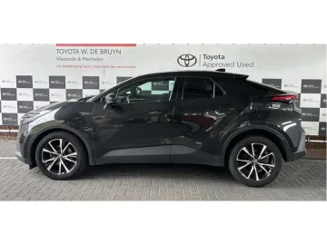 Car image 4