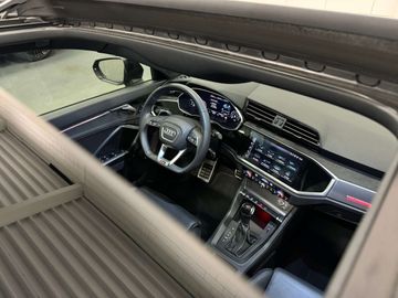 Car image 40