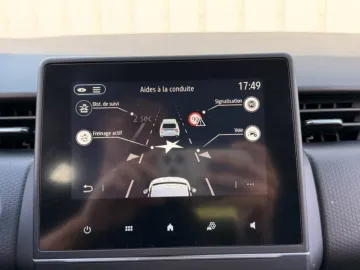 Car image 18