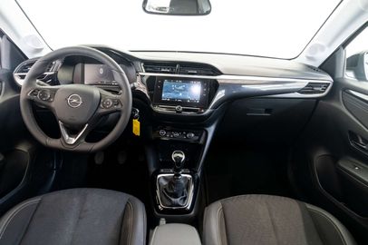 Car image 30