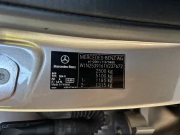 Car image 40