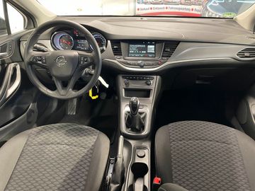 Car image 15