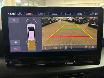Car image 28