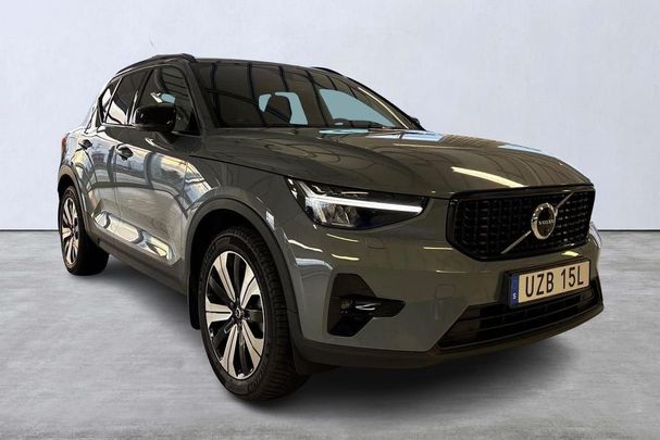 Volvo XC40 Recharge T4 Plus Dark 157 kW image number 6