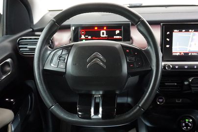 Car image 38