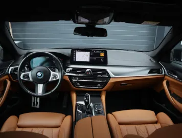 Car image 40