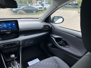 Car image 15