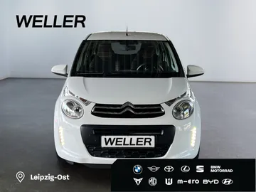 Car image 3