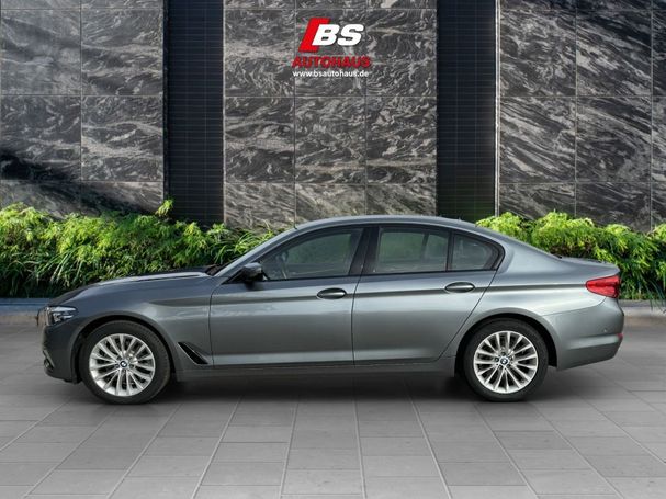 BMW 520d xDrive Luxury Line 140 kW image number 2