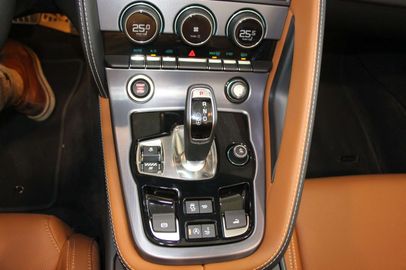 Car image 25