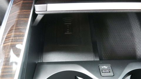 Car image 29